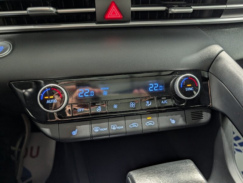 2022 Hyundai ELANTRA Preferred - Photo 25 - Calgary, AB T2B 2Y9