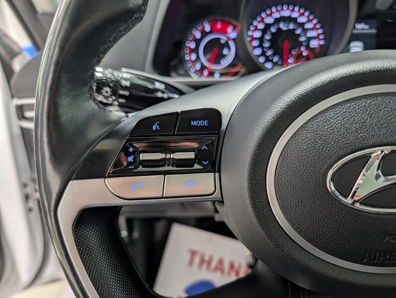 2022 Hyundai ELANTRA Preferred - Photo 19 - Calgary, AB T2B 2Y9