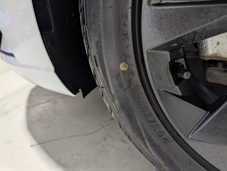 2022 Hyundai ELANTRA Preferred - Photo 37 - Calgary, AB T2B 2Y9