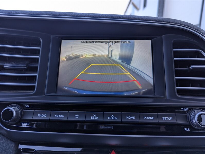 2019 Hyundai ELANTRA SE - Photo 21 - Calgary, AB T2B 2Y9