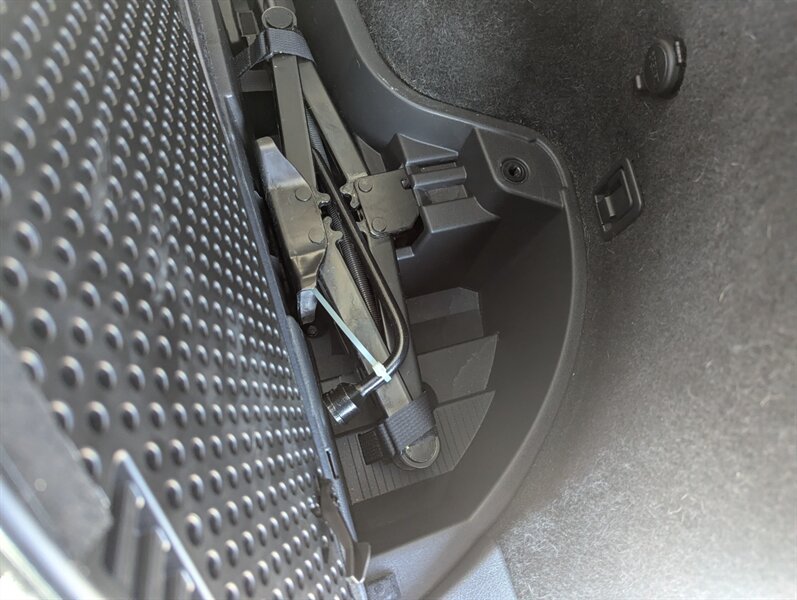 2016 Nissan Murano S - Photo 37 - Calgary, AB T2B 2Y9