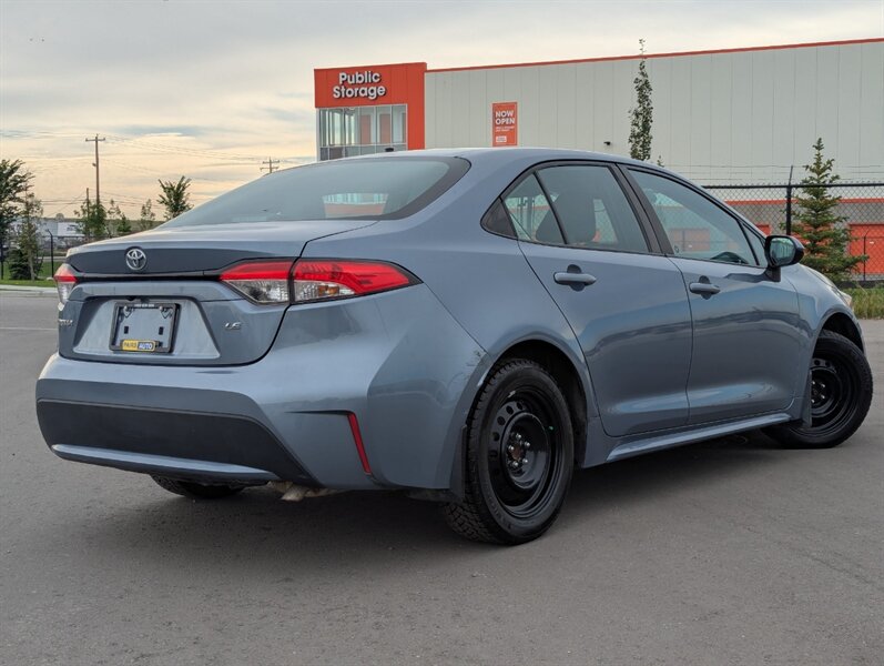 2021 Toyota Corolla LE - Photo 6 - Calgary, AB T2B 2Y9