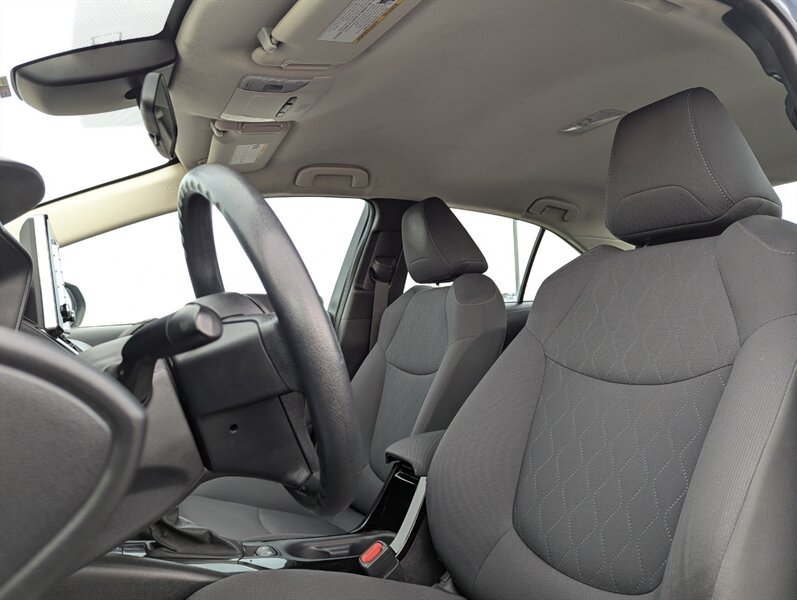 2021 Toyota Corolla LE - Photo 12 - Calgary, AB T2B 2Y9