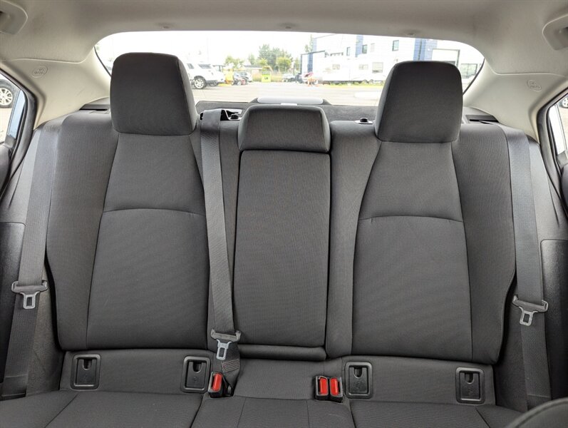 2021 Toyota Corolla LE - Photo 26 - Calgary, AB T2B 2Y9
