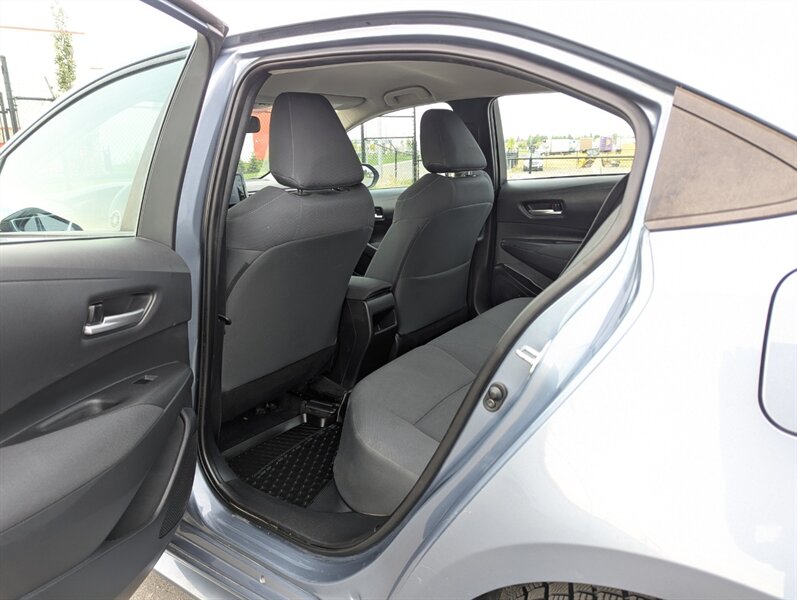 2021 Toyota Corolla LE - Photo 27 - Calgary, AB T2B 2Y9