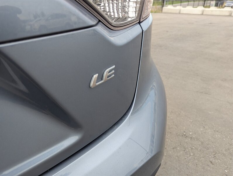 2021 Toyota Corolla LE - Photo 38 - Calgary, AB T2B 2Y9