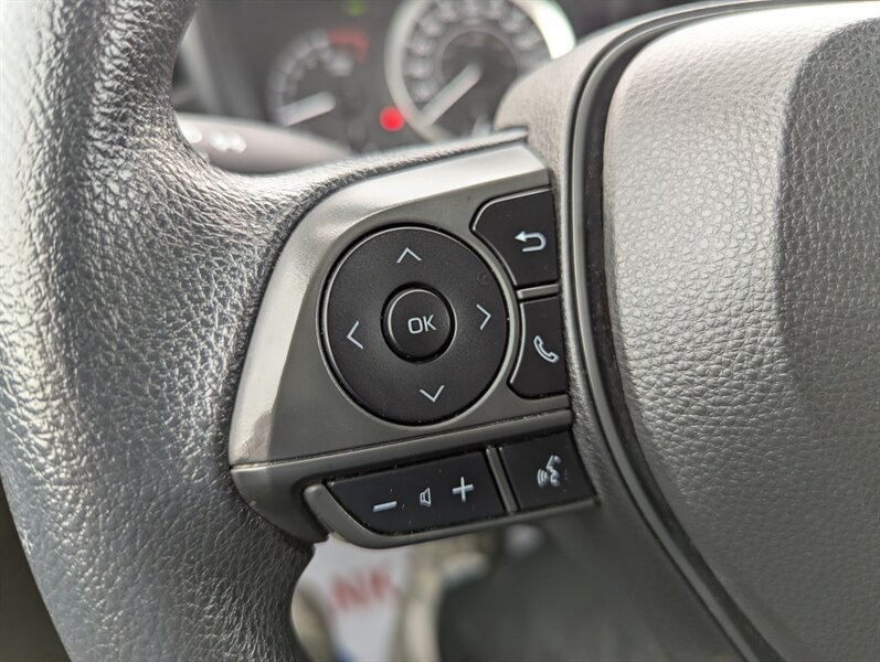 2021 Toyota Corolla LE - Photo 15 - Calgary, AB T2B 2Y9