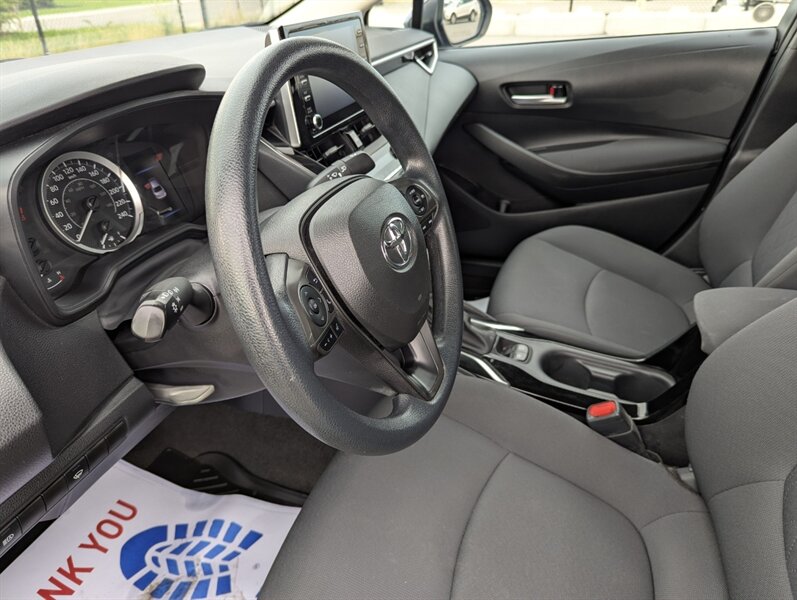 2021 Toyota Corolla LE - Photo 10 - Calgary, AB T2B 2Y9