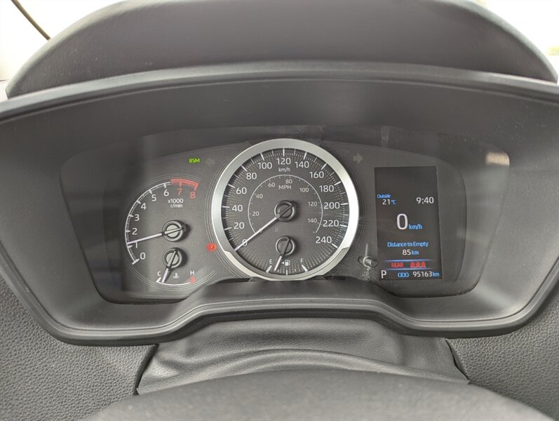 2021 Toyota Corolla LE - Photo 14 - Calgary, AB T2B 2Y9