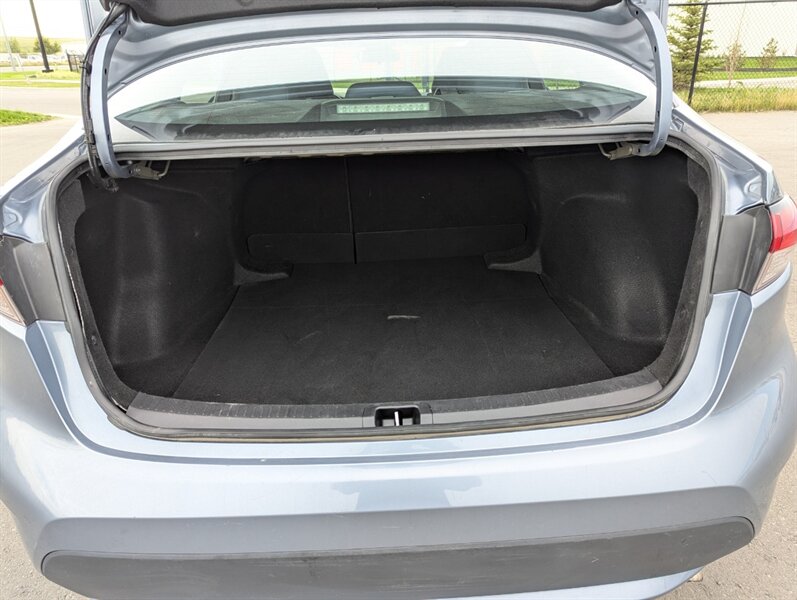 2021 Toyota Corolla LE - Photo 32 - Calgary, AB T2B 2Y9