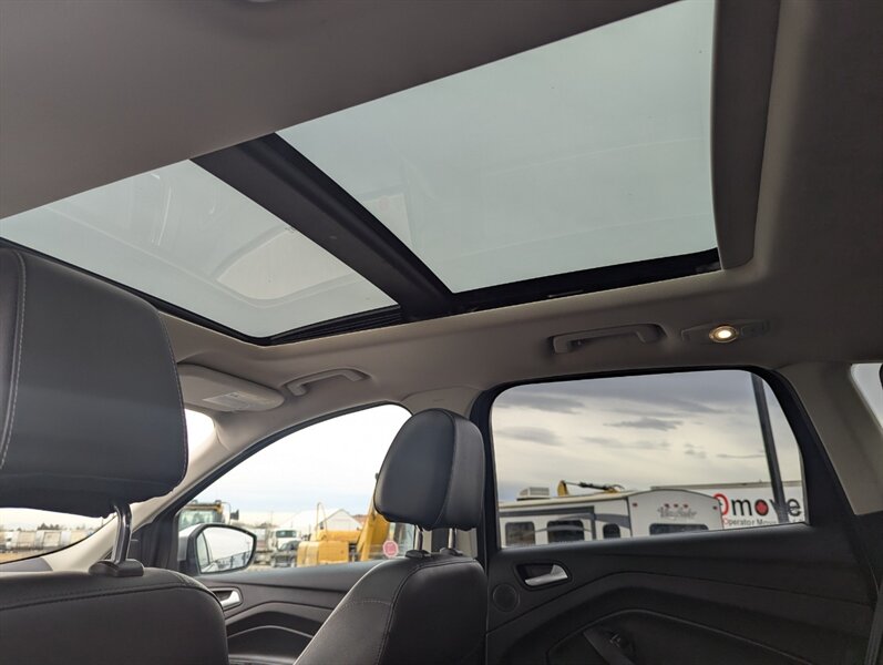 2017 Ford Escape Titanium   - Photo 34 - Calgary, AB T2B 2Y9