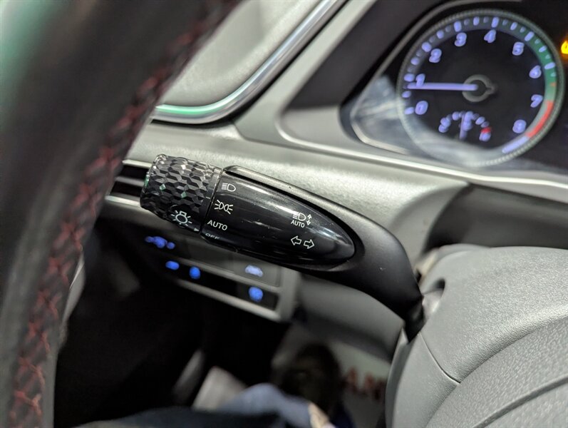 2021 Hyundai SONATA SEL Plus - Photo 18 - Calgary, AB T2B 2Y9