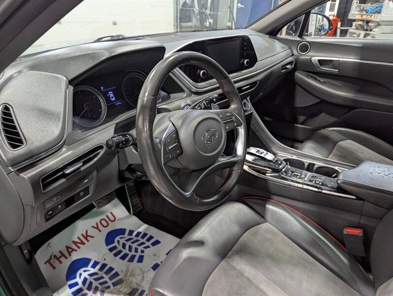 2021 Hyundai SONATA SEL Plus - Photo 12 - Calgary, AB T2B 2Y9