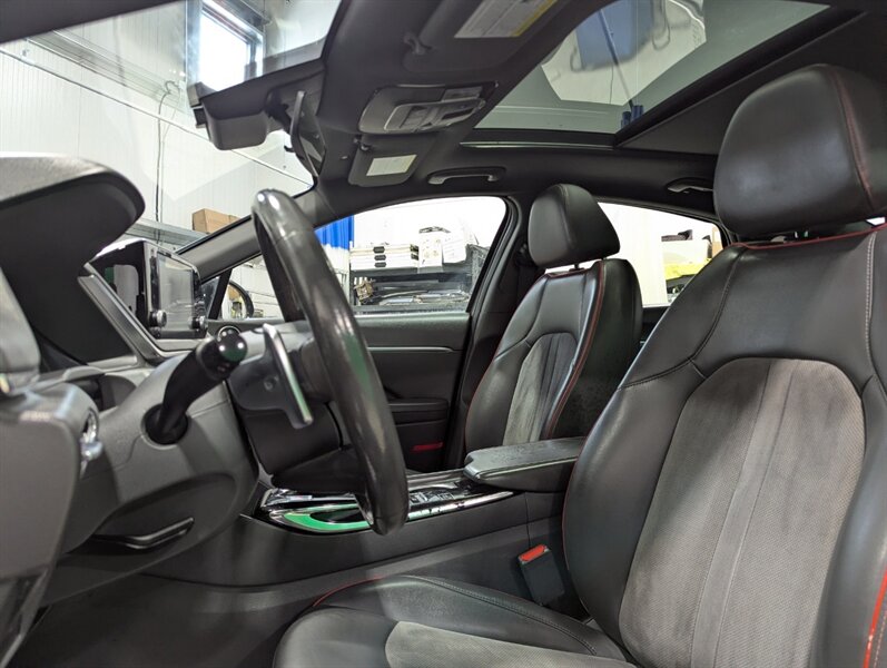 2021 Hyundai SONATA SEL Plus - Photo 13 - Calgary, AB T2B 2Y9