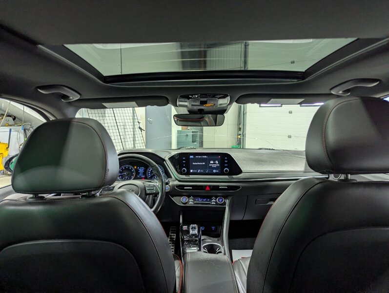 2021 Hyundai SONATA SEL Plus - Photo 32 - Calgary, AB T2B 2Y9