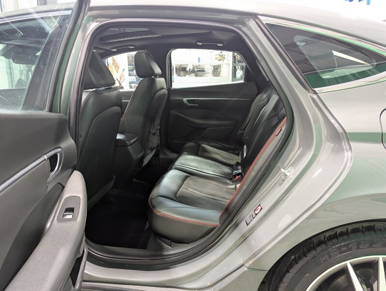 2021 Hyundai SONATA SEL Plus - Photo 30 - Calgary, AB T2B 2Y9