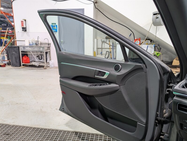 2021 Hyundai SONATA SEL Plus - Photo 15 - Calgary, AB T2B 2Y9