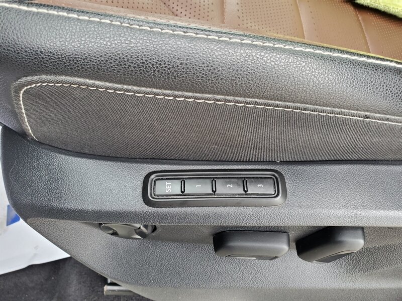 2021 Volkswagen Atlas V6 SEL Premium R-Line 4Motion - Photo 11 - Calgary, AB T2B 2Y9