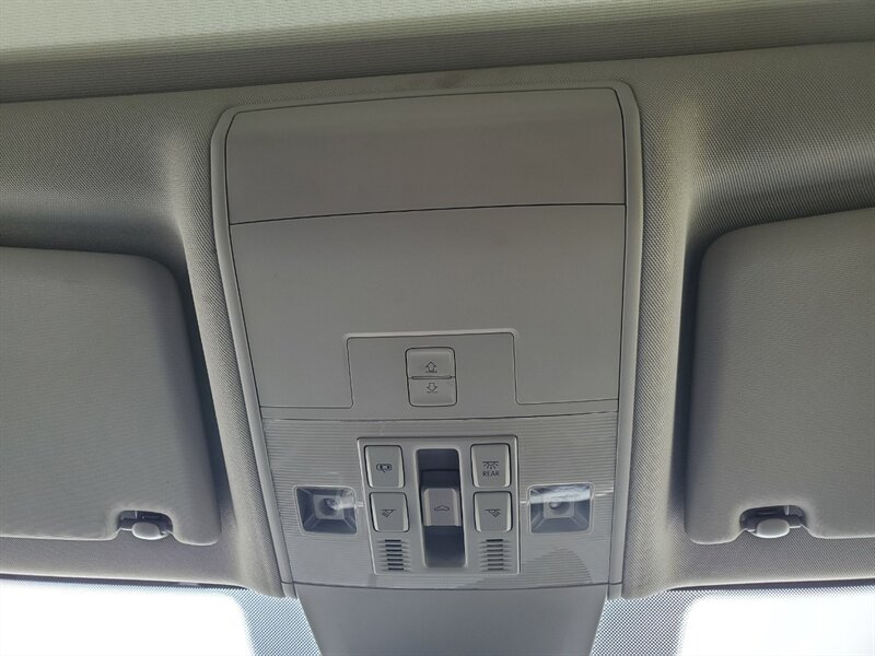 2021 Volkswagen Atlas V6 SEL Premium R-Line 4Motion - Photo 27 - Calgary, AB T2B 2Y9