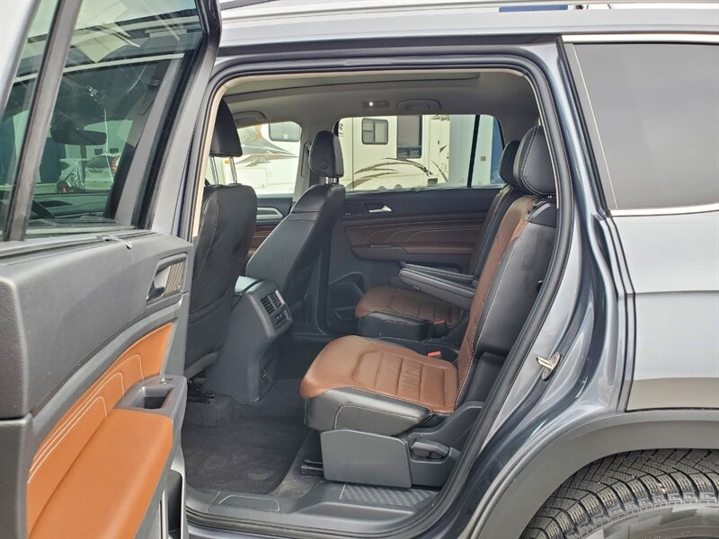 2021 Volkswagen Atlas V6 SEL Premium R-Line 4Motion - Photo 32 - Calgary, AB T2B 2Y9