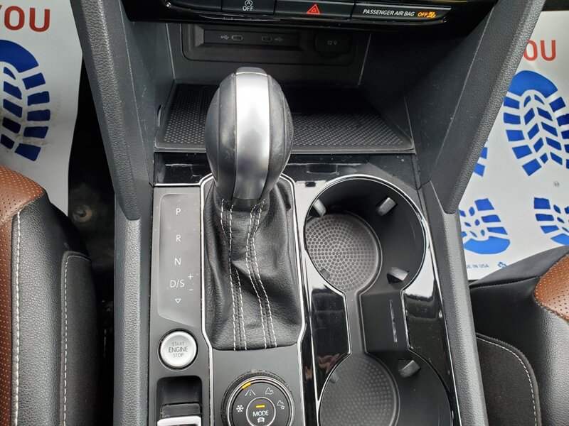 2021 Volkswagen Atlas V6 SEL Premium R-Line 4Motion - Photo 23 - Calgary, AB T2B 2Y9