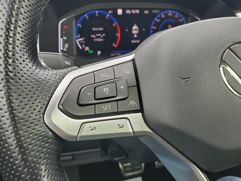 2021 Volkswagen Atlas V6 SEL Premium R-Line 4Motion - Photo 16 - Calgary, AB T2B 2Y9