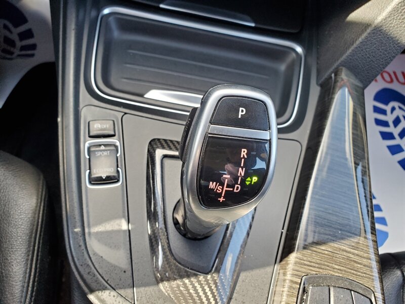 2013 BMW 328i xDrive - Photo 25 - Calgary, AB T2B 2Y9
