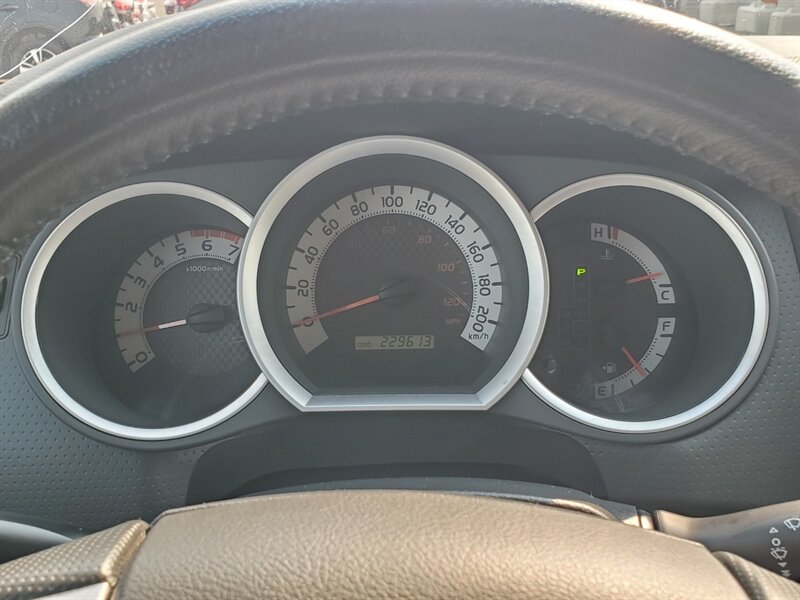 2012 Toyota Tacoma V6 - Photo 16 - Calgary, AB T2B 2Y9