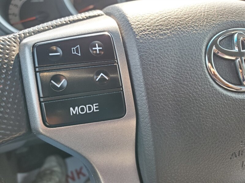2012 Toyota Tacoma V6 - Photo 17 - Calgary, AB T2B 2Y9