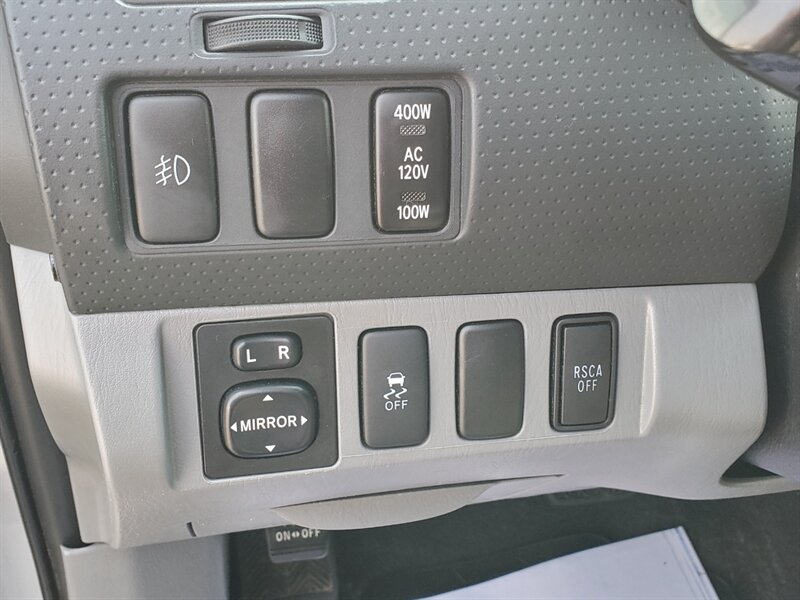 2012 Toyota Tacoma V6 - Photo 12 - Calgary, AB T2B 2Y9
