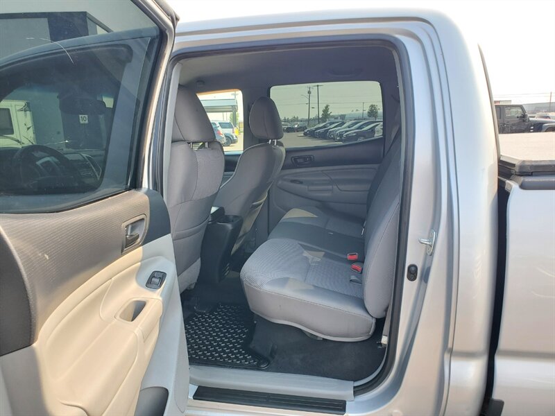 2012 Toyota Tacoma V6 - Photo 28 - Calgary, AB T2B 2Y9