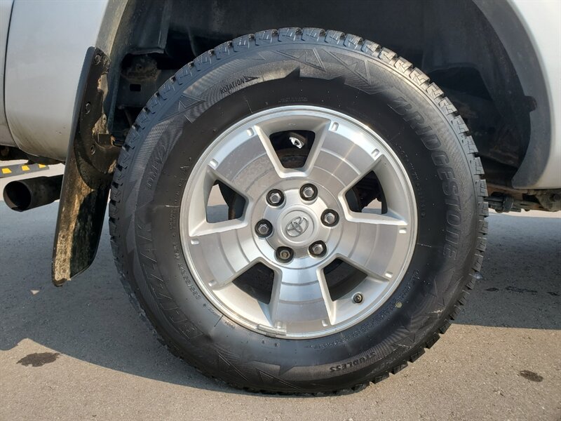 2012 Toyota Tacoma V6 - Photo 41 - Calgary, AB T2B 2Y9