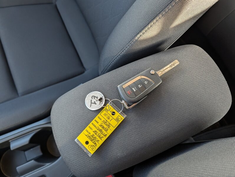 2024 Toyota Corolla LE - Photo 30 - Calgary, AB T2B 2Y9