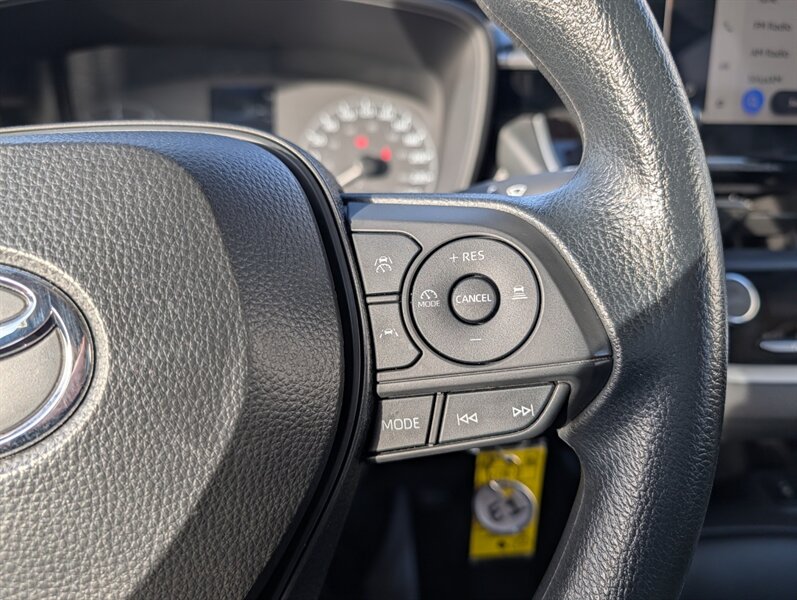 2024 Toyota Corolla LE - Photo 20 - Calgary, AB T2B 2Y9