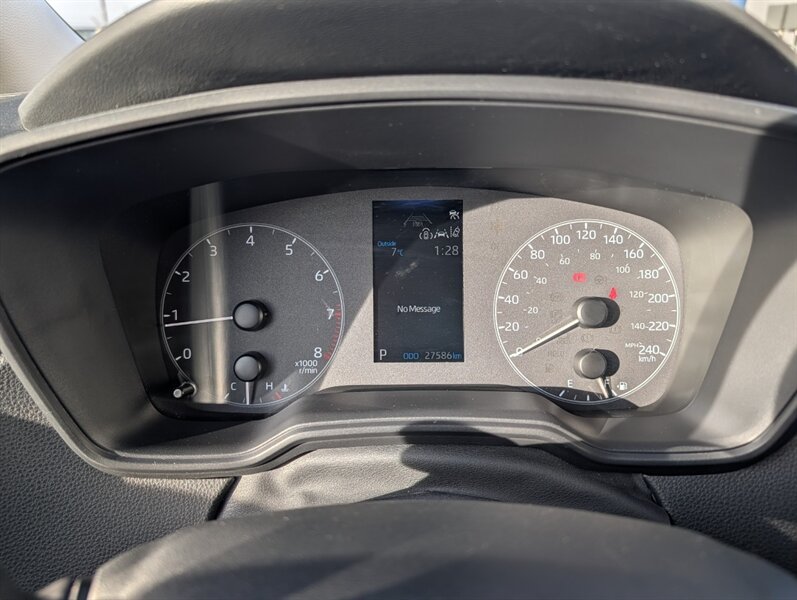 2024 Toyota Corolla LE - Photo 21 - Calgary, AB T2B 2Y9