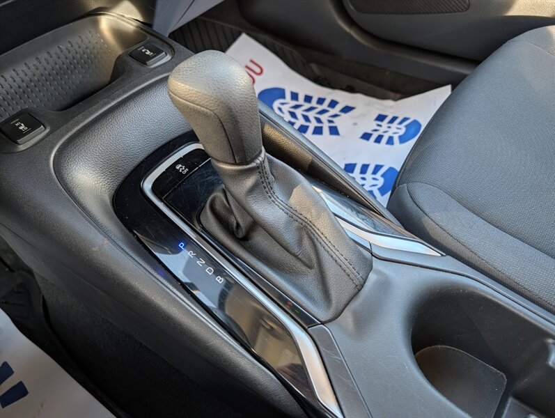 2024 Toyota Corolla LE - Photo 28 - Calgary, AB T2B 2Y9