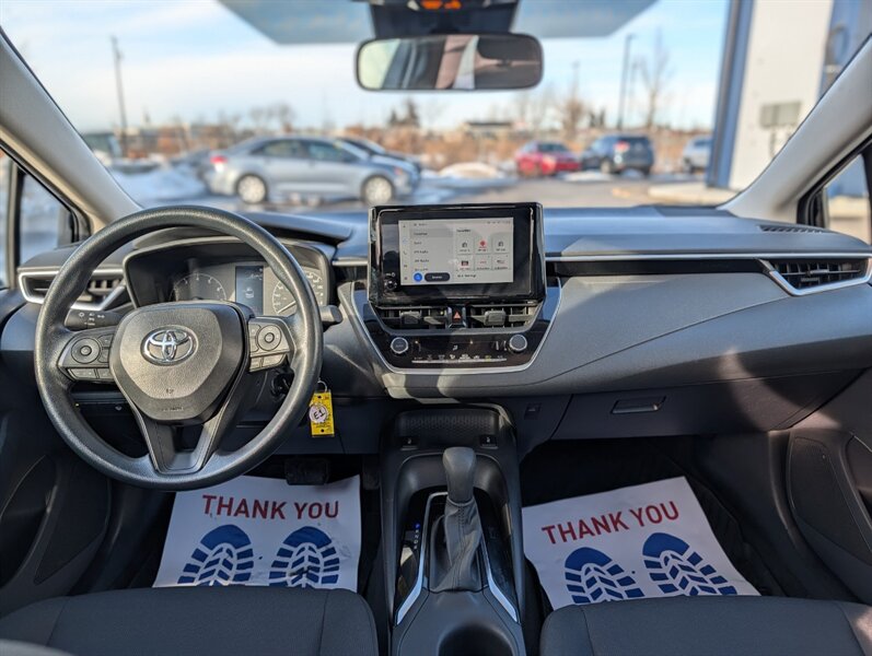 2024 Toyota Corolla LE - Photo 13 - Calgary, AB T2B 2Y9