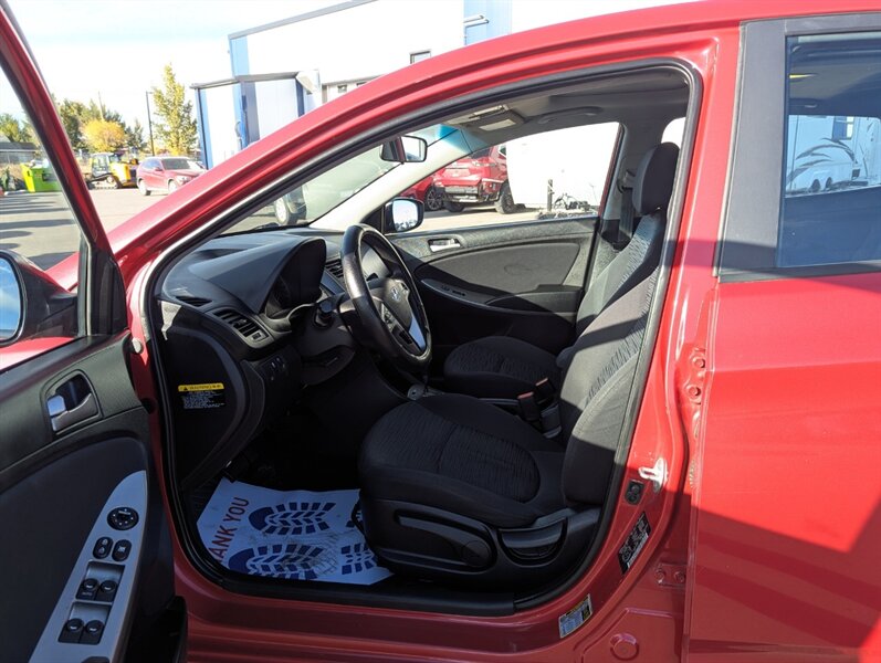 2017 Hyundai ACCENT GL - Photo 9 - Calgary, AB T2B 2Y9