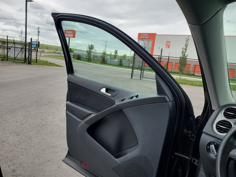 2011 Volkswagen Tiguan S 4Motion - Photo 15 - Calgary, AB T2B 2Y9