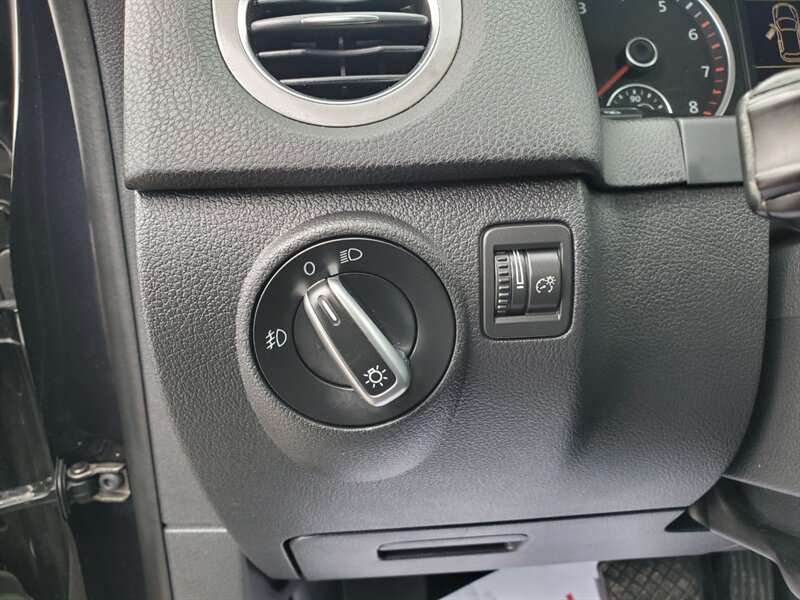 2011 Volkswagen Tiguan S 4Motion - Photo 11 - Calgary, AB T2B 2Y9