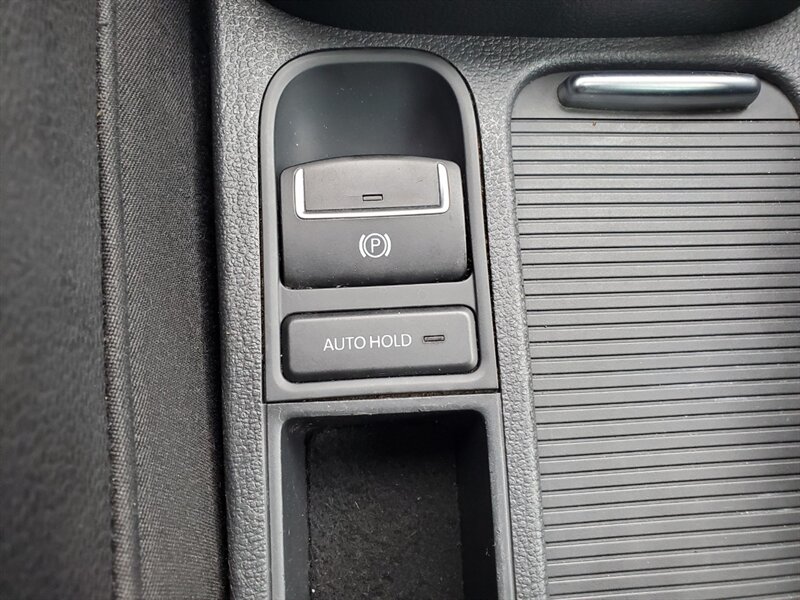 2011 Volkswagen Tiguan S 4Motion - Photo 24 - Calgary, AB T2B 2Y9