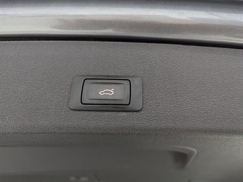 2016 Audi Q5 2.0T quattro Premium Plus - Photo 39 - Calgary, AB T2B 2Y9