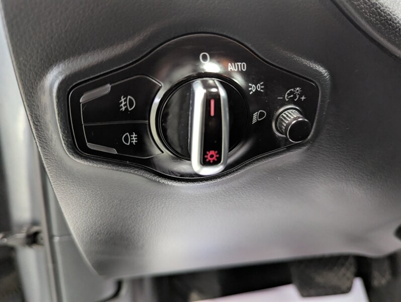 2016 Audi Q5 2.0T quattro Premium Plus - Photo 12 - Calgary, AB T2B 2Y9