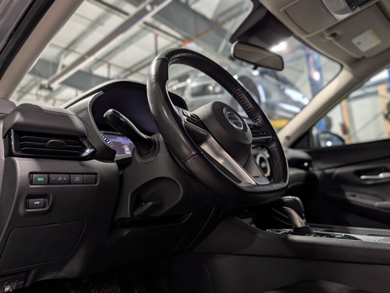 2021 Nissan Sentra SV - Photo 8 - Calgary, AB T2B 2Y9