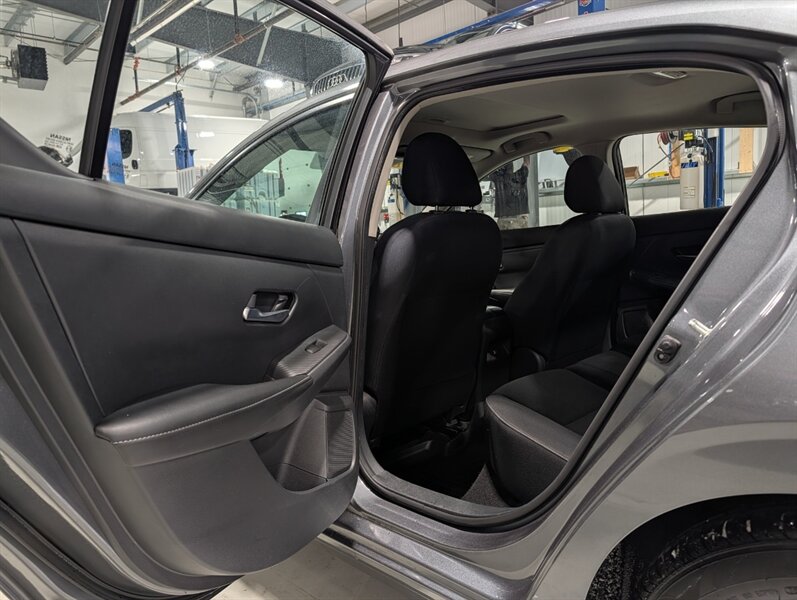 2021 Nissan Sentra SV - Photo 11 - Calgary, AB T2B 2Y9