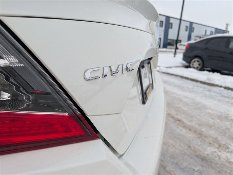 2017 Honda Civic EX w/Honda Sensing - Photo 33 - Calgary, AB T2B 2Y9