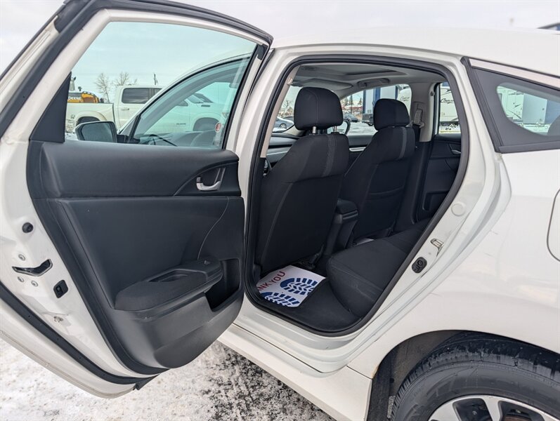 2017 Honda Civic EX w/Honda Sensing - Photo 12 - Calgary, AB T2B 2Y9