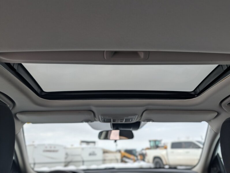 2017 Honda Civic EX w/Honda Sensing - Photo 16 - Calgary, AB T2B 2Y9