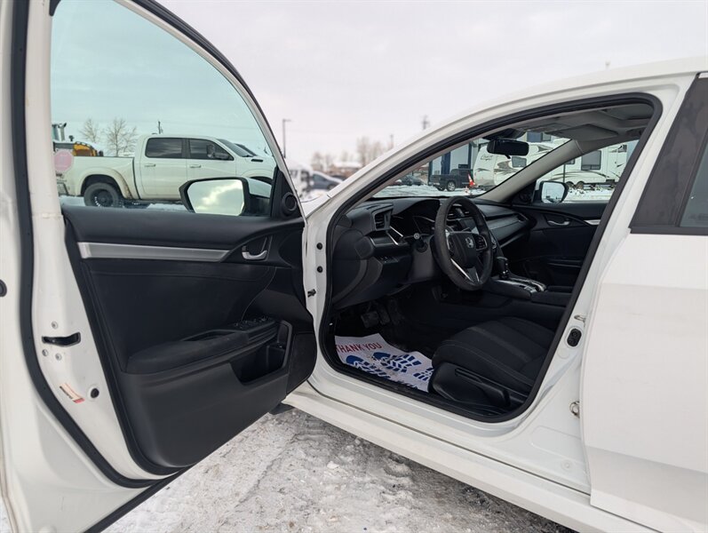 2017 Honda Civic EX w/Honda Sensing - Photo 14 - Calgary, AB T2B 2Y9