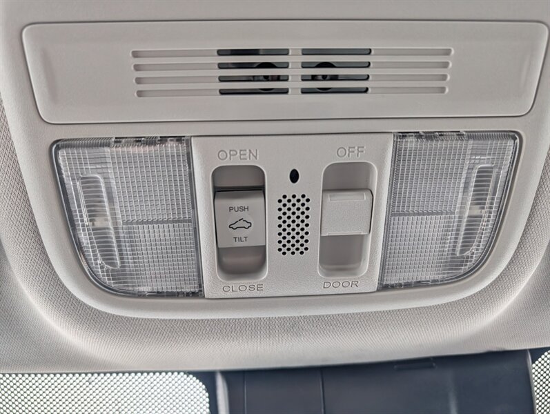 2017 Honda Civic EX w/Honda Sensing - Photo 26 - Calgary, AB T2B 2Y9